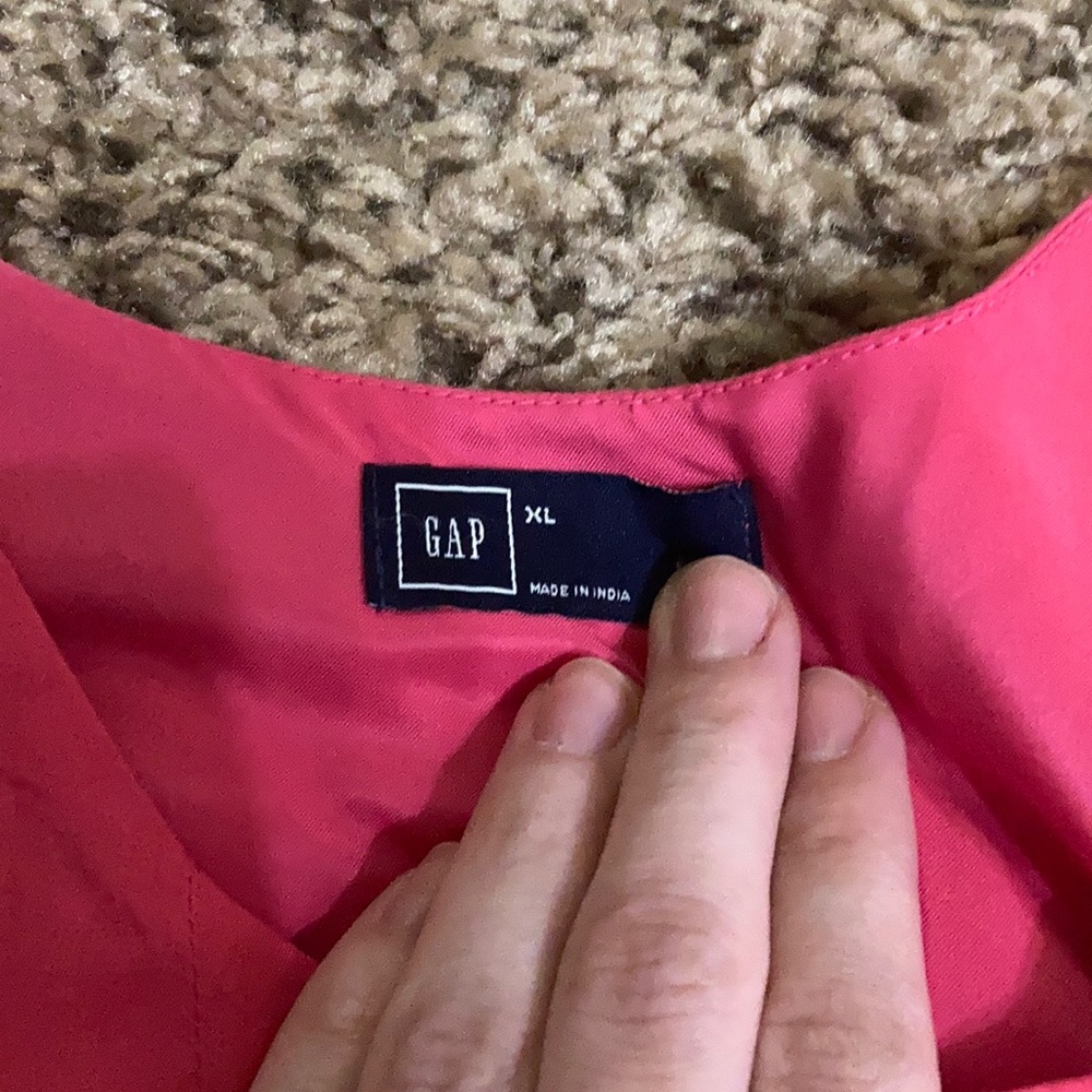 Pink gap dress - Picture 2 of 3